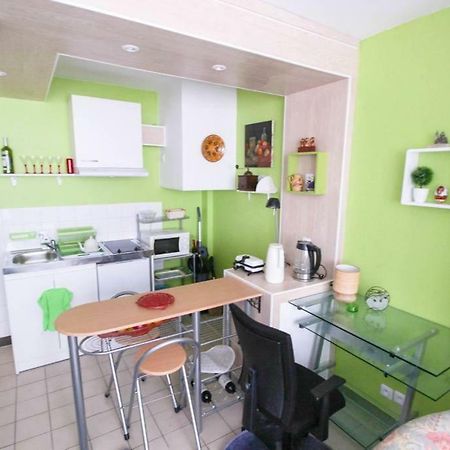 Métro Pigalle,Garçonnière 25 m2, 3 per, cabarets théâtres,restaurants,tout confort Paris Extérieur photo
