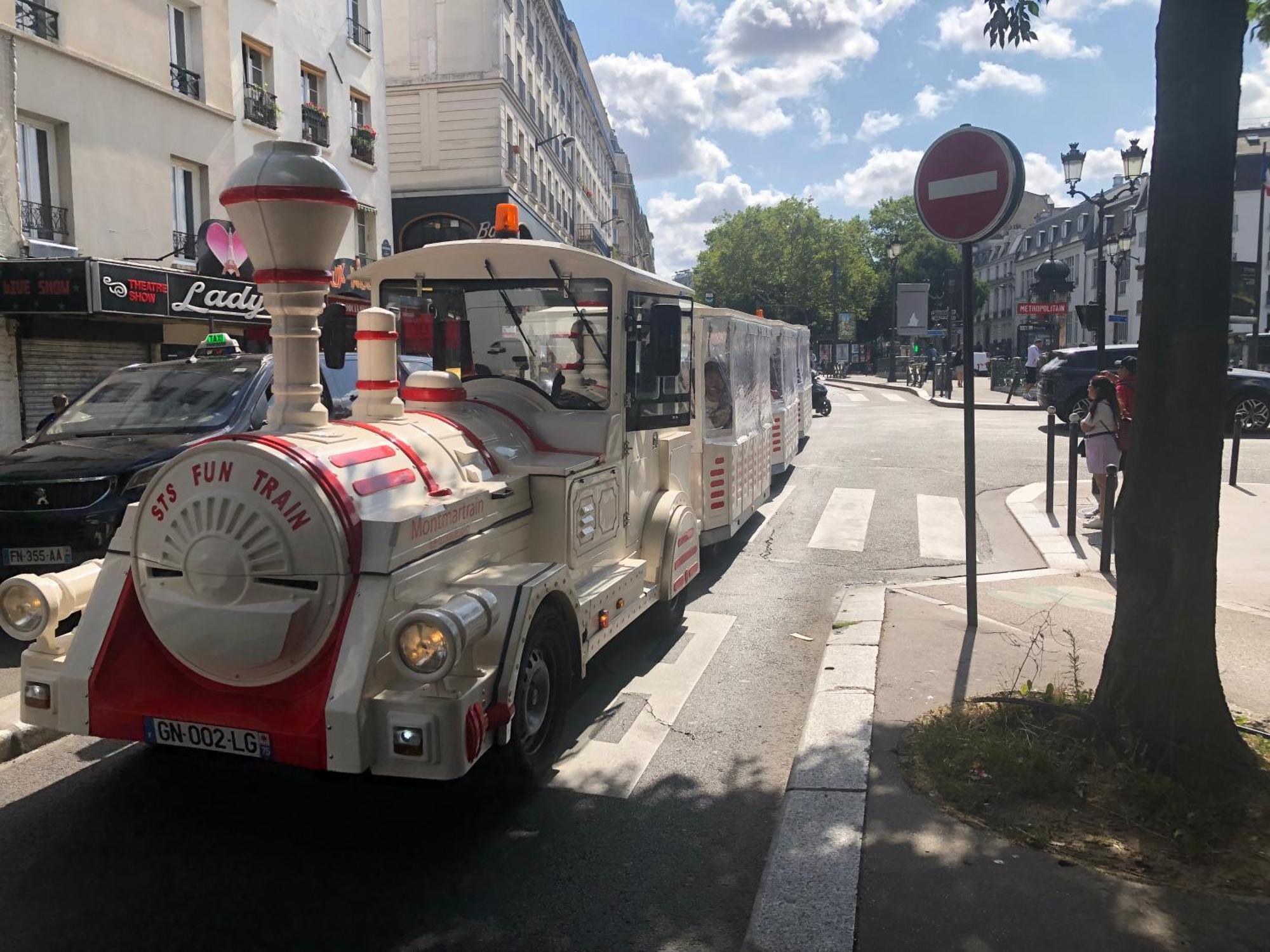 Métro Pigalle,Garçonnière 25 m2, 3 per, cabarets théâtres,restaurants,tout confort Paris Extérieur photo