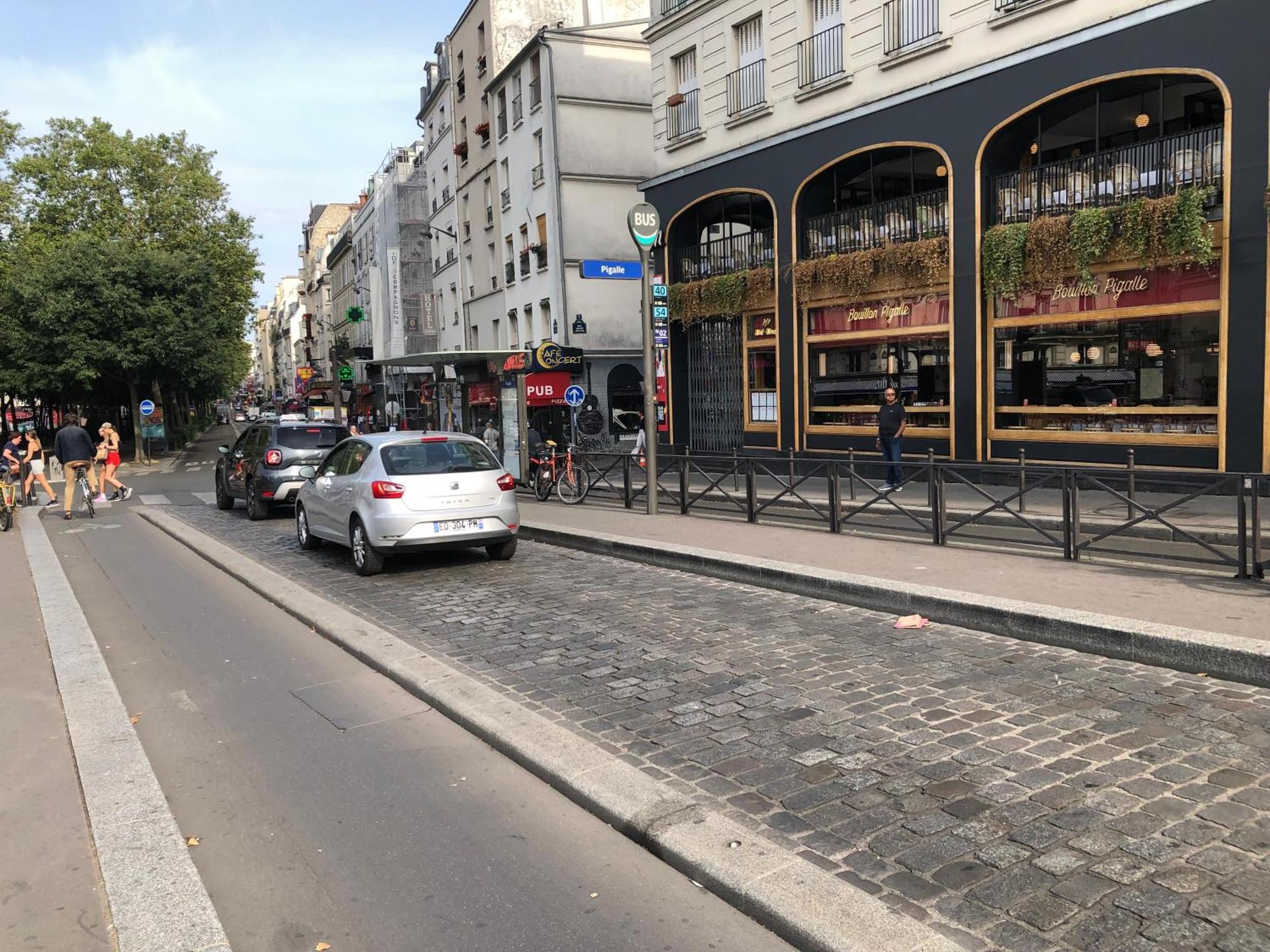 Métro Pigalle,Garçonnière 25 m2, 3 per, cabarets théâtres,restaurants,tout confort Paris Extérieur photo
