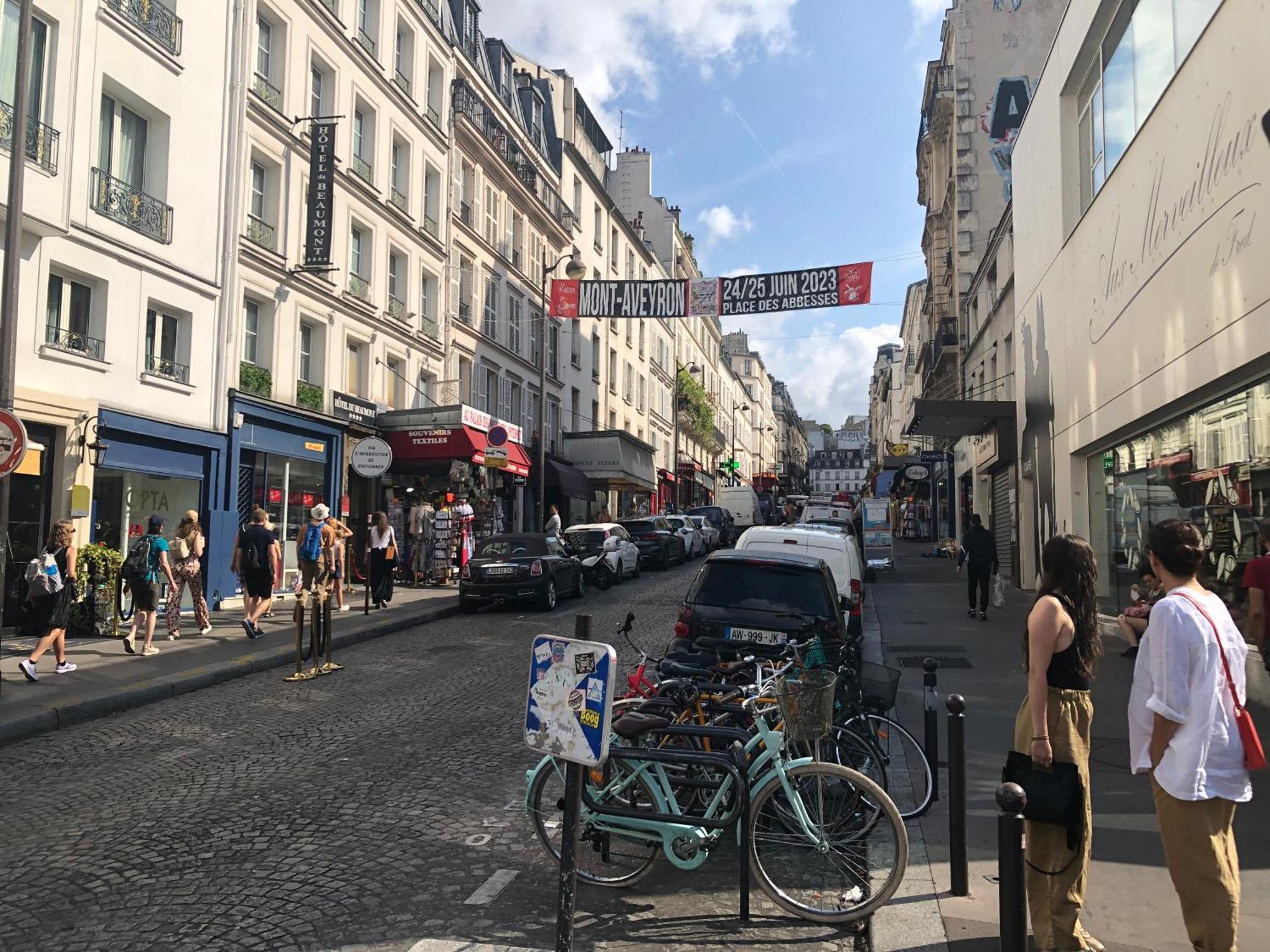 Métro Pigalle,Garçonnière 25 m2, 3 per, cabarets théâtres,restaurants,tout confort Paris Extérieur photo